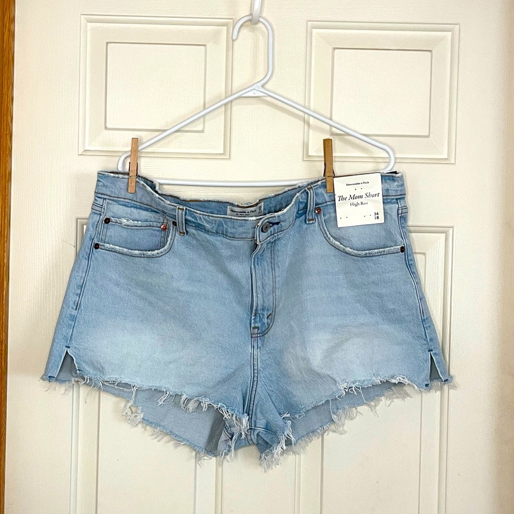 Abercrombie Plus Mom Short High Rise